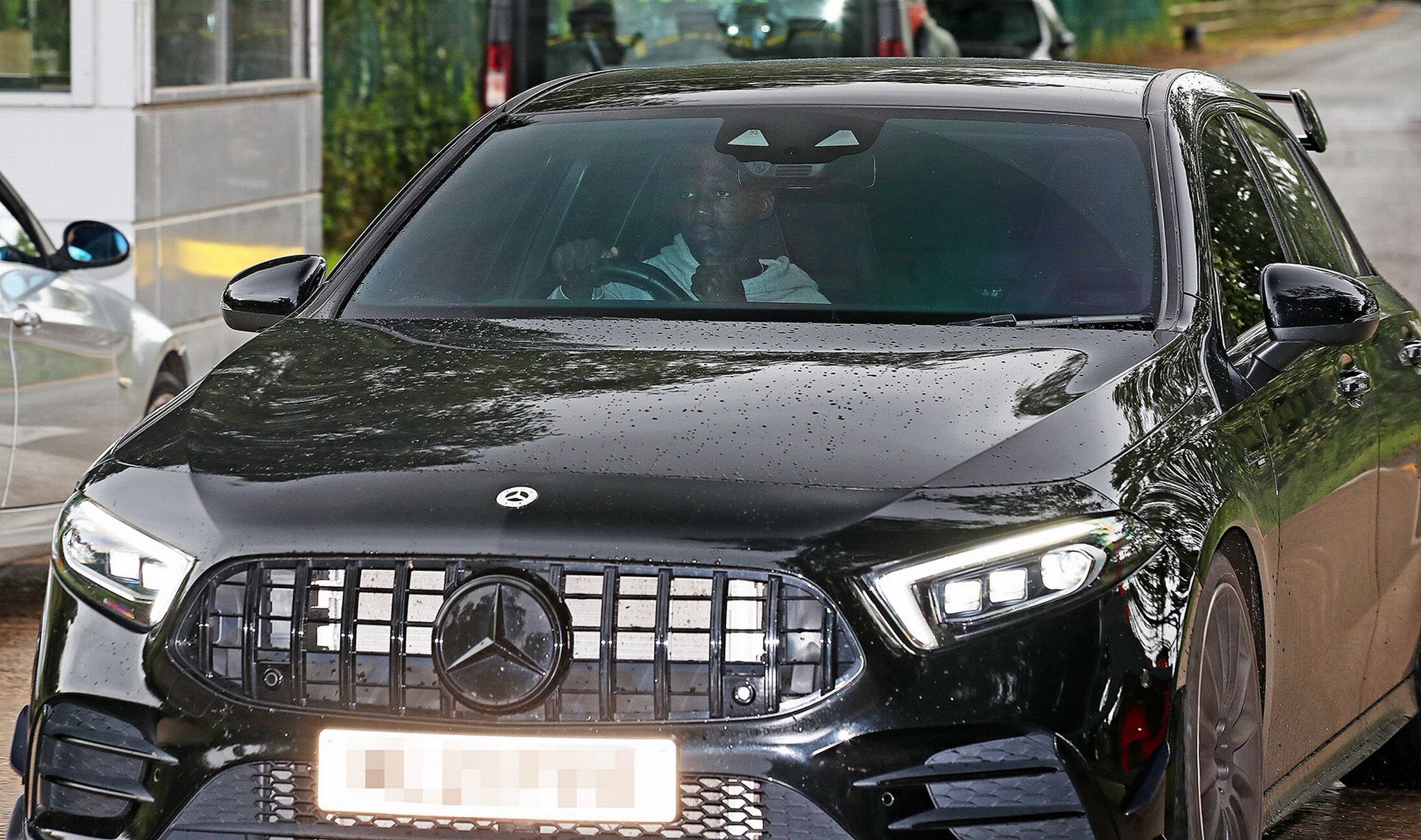 The United Stand on X: "Kobbie Mainoo arriving at Carrington this morning.  [men] 💫 https://t.co/PLEkDPCtmz" / X