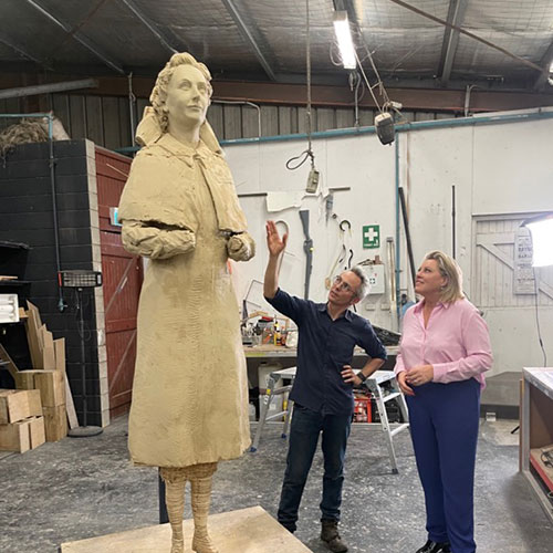 acn_nursing's tweet photo. Today marks the anniversary of LTCOL Vivian Bullwinkel’s AO death. Tune in to last night’s 7News report at the 24-minute mark to learn more about Vivian’s honourable story and the sculpture that will be unveiled at the @AWMemorial in her honour. https://t.co/WHTUPa1zsG https://t.co/fIkf2PCdvt