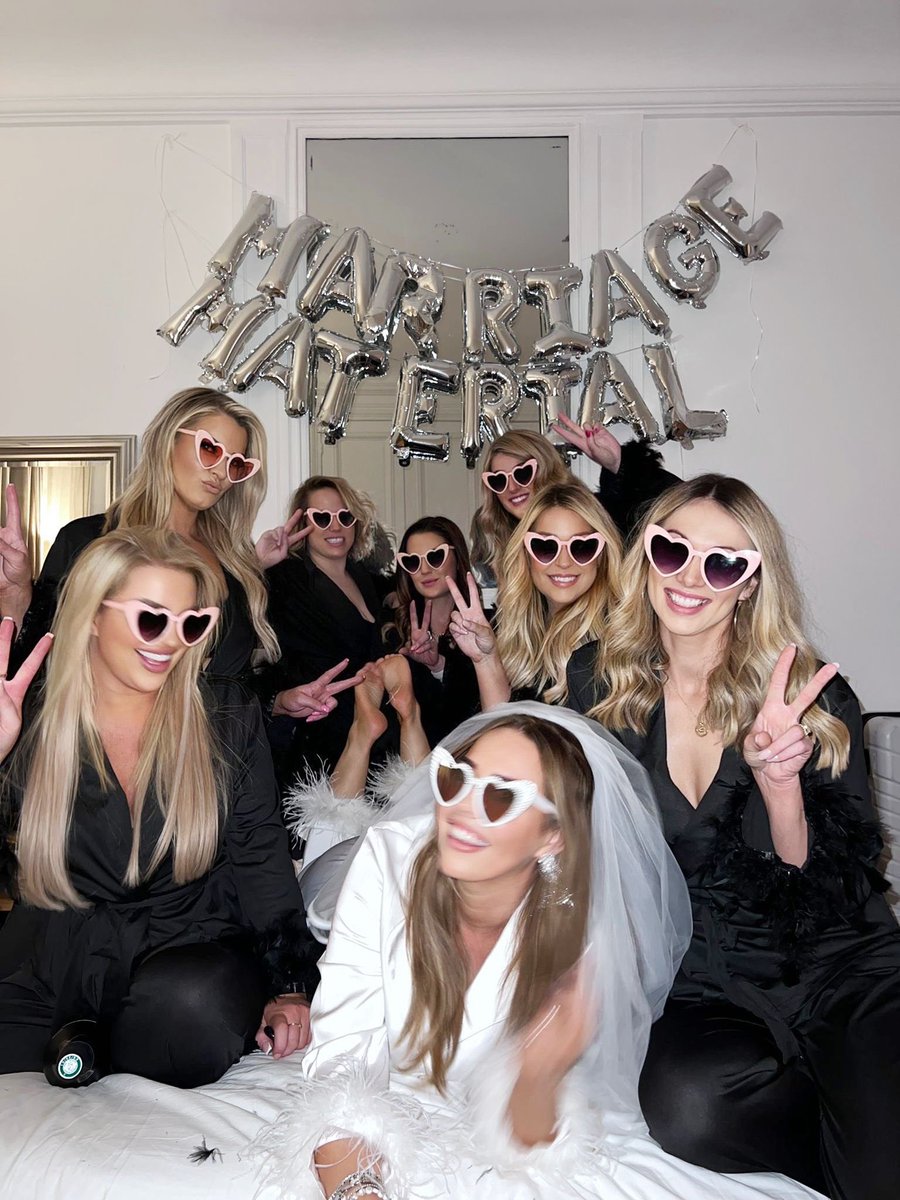 LeahDaryl's tweet photo. Brooke’s Bachelorette 🩷🇫🇷 https://t.co/olxDyUQrDu