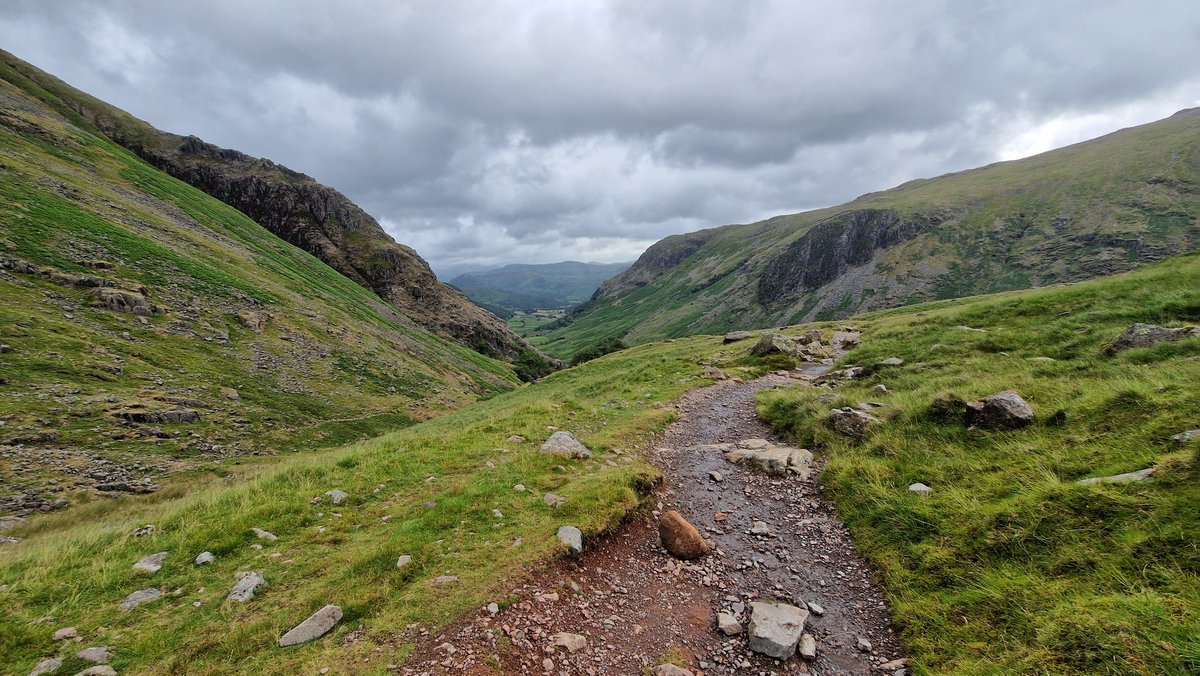 agreeninn's tweet photo. @SlowWaysUK After a mega blistery night in the tent by the tarn, we continued @SlowWaysUK Wasdale Head to Keswick. The walk also forms the route to Scafell Pike so met a lot of other walkers on the way up as we headed down. At the YHA Borrowdale Hostel for a coffee. 13km left to go! #walking https://t.co/1L1DXbkO4p