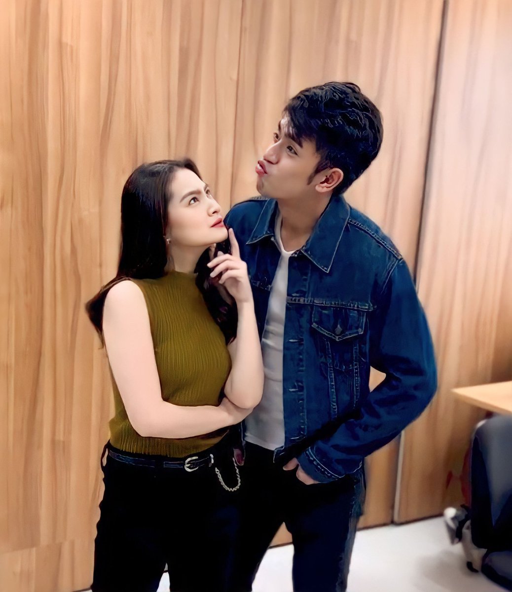 simpbarda's tweet photo. BarDa who? It's MonDing 🙂💜

#BarDa | #FiLay  • MonDing https://t.co/JSJks5hARz