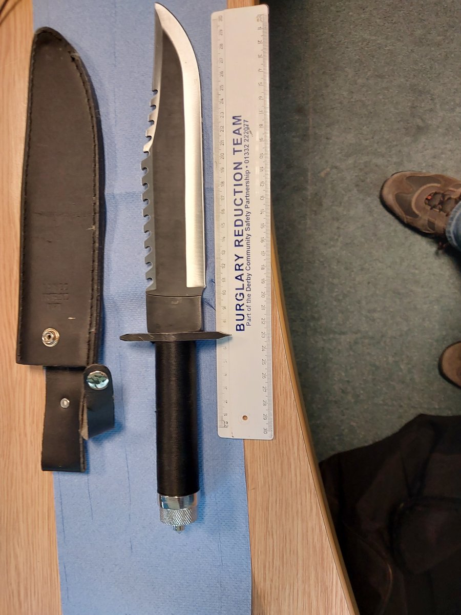 Multiple arrests made after a group of young juveniles found with these weapons in the Ilkeston area. Please be mindful and if you see anything suspicious don't hesitate to contact us. #opsceptre #droptheknife #knivesShatterLives