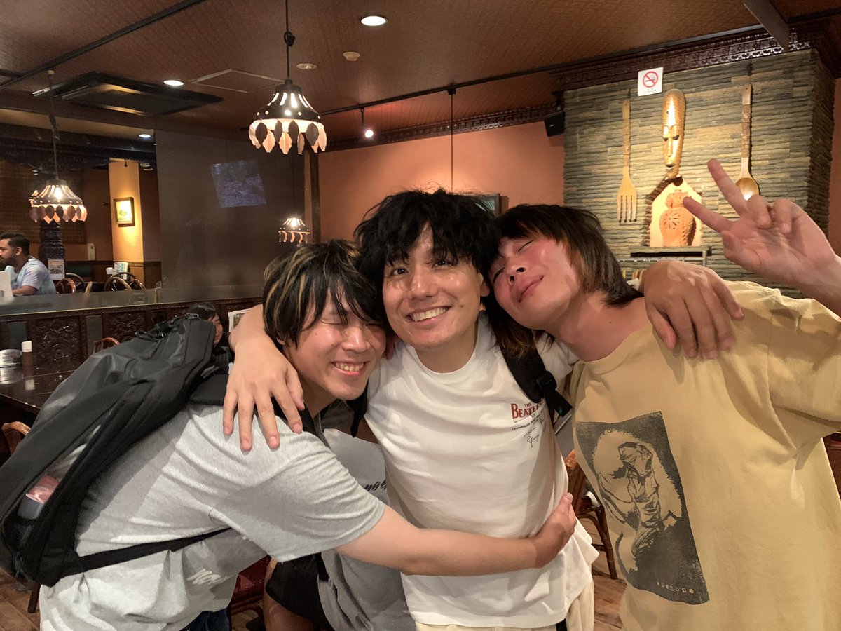 改めて昨日は柏に遊びに来てくれてありがとうございました！やっぱみんなに会えると超嬉しいので又是非遊んで下さい！！しかし終わってるMCを大量投下したなー笑まーたまにはいっか！！とりあえず最高楽しかったです！！みんなありがとー！ANCHORとmabutaには今日にも会いたい！！永遠によろしくー♪