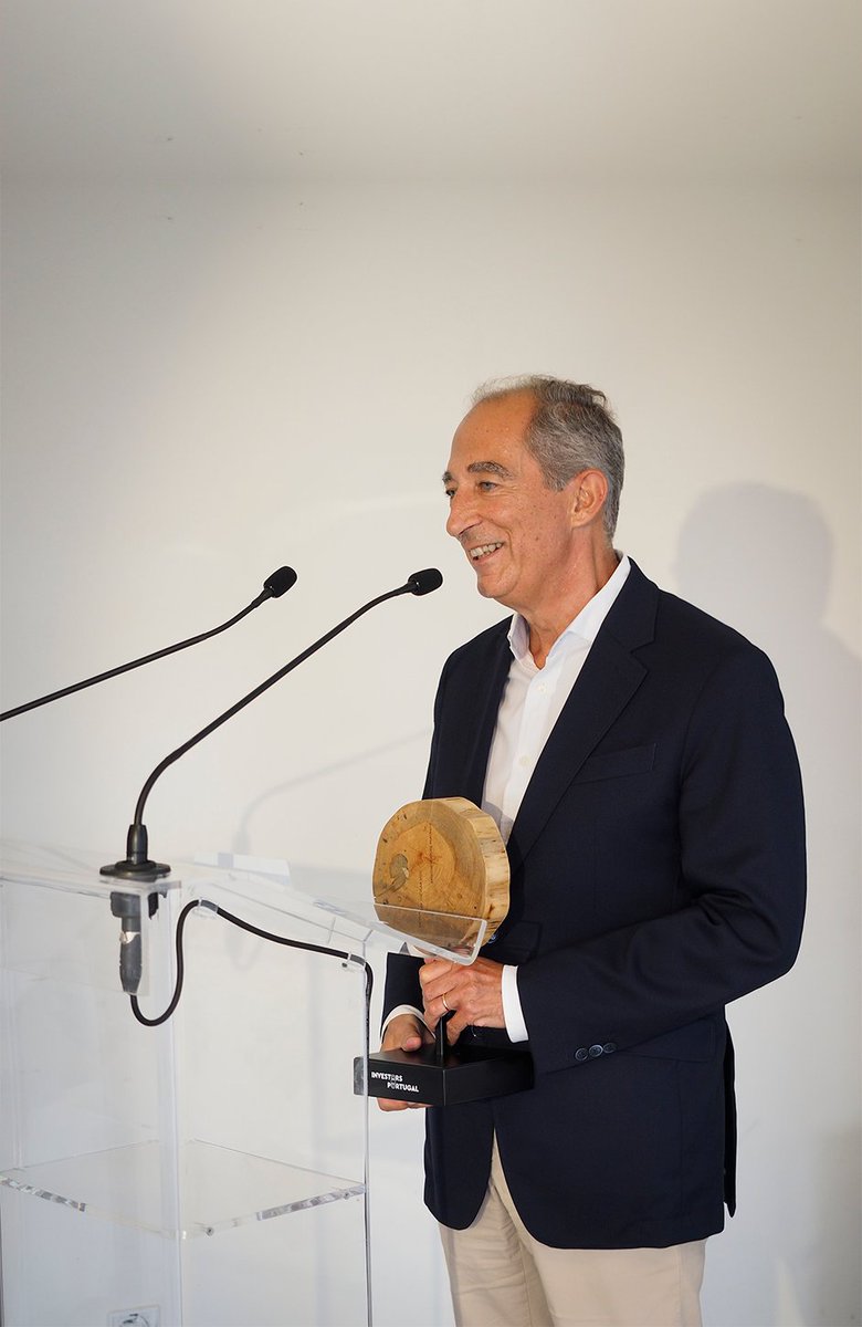 armilarvp's tweet photo. Delighted to be recognized as Early Stage Investor of the Year at #InvestorsPortugalDinner. This award acknowledges our contributions to the early-stage investment industry and positive impact on the Portuguese entrepreneurial ecosystem in 2022. https://t.co/8W6KDtHrsU