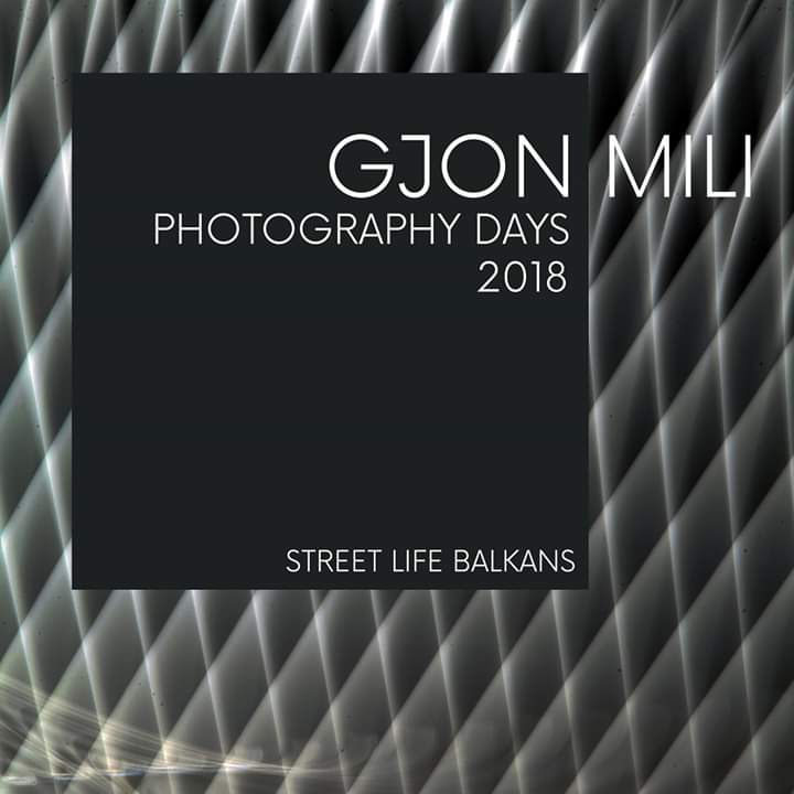 "SKANDAL". 
BASHKIA KORÇË, HAKMERRET POLITIKISHT DUKE MBYLLUR FESTIVALIN E FOTOGRAFISË "GJON MILLI".
