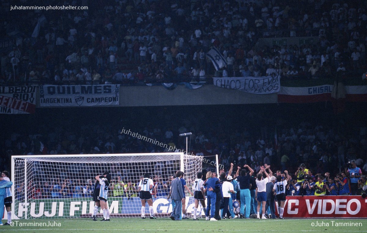 Hace 33 años esta noche, en el Stadio San Paolo de Napoli... #Italia90 #Azzurri #Argentina #ITAvARG