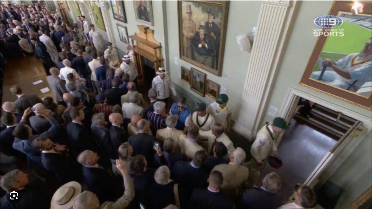 JimSimpson53's tweet photo. Pleased to see that no woman was booing in The Long Room. https://t.co/ipOqEFfB8M
