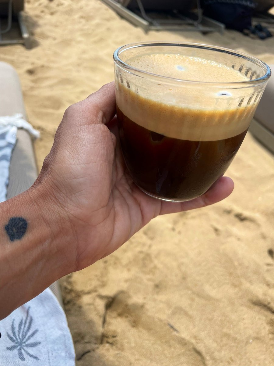 lalalovera's tweet photo. When in Greece do as the greeks do 🧿
El primer café del día #FreddoEspresso🇬🇷 https://t.co/20IDeARzBx