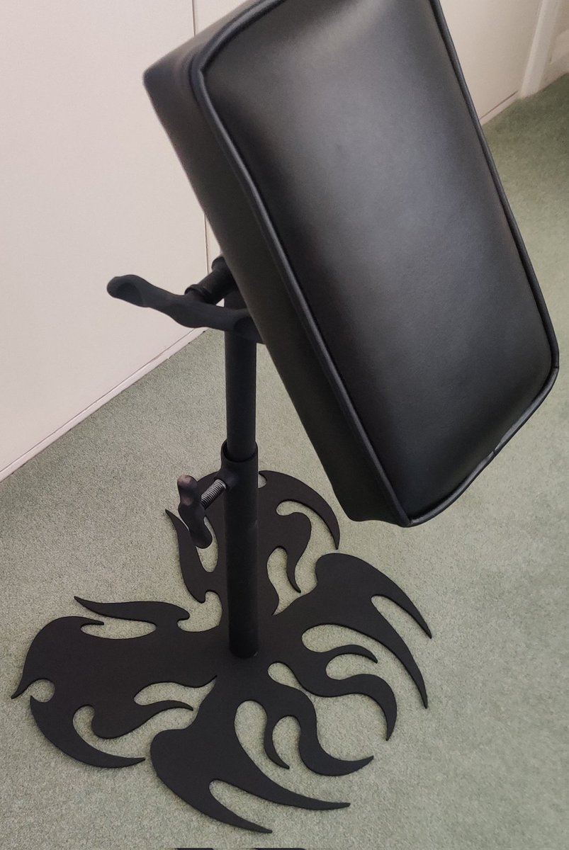 BexSimonArtist's tweet photo. Tattoo arm rest. This one is designed for a left-handed tattooist. Her logo is laser cut as the base. That's the third one I have made for the tattoo shop in Byfleet
#theelephantroom #metalfurniture #tattoofurniture #swap #workforwork https://t.co/GOaj1ptpe1
