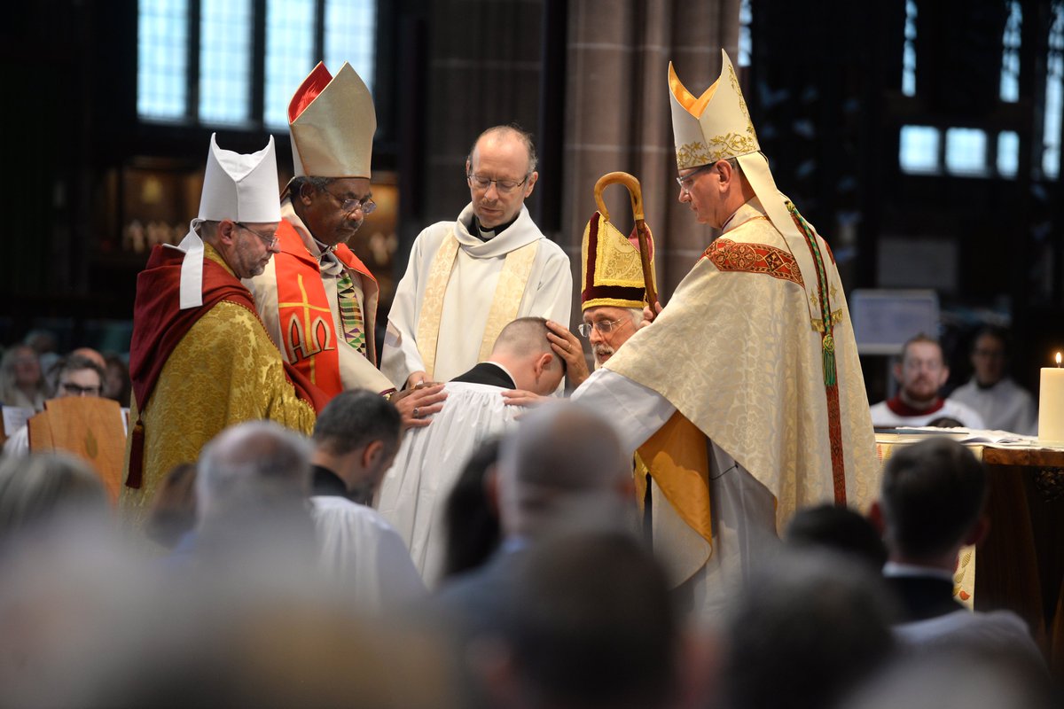 DioManchester's tweet photo. Sharing some stunning images from the ordination of deacons that took place yesterday @ManCathedral. A joyous, spirit-filled service for fourteen new deacons. 

More photos are available to download on our Flickr 
https://t.co/mZwijpPMn5

@BishMiddleton @BishManchester @matthewporteruk

Photos by @TimBradleyP
