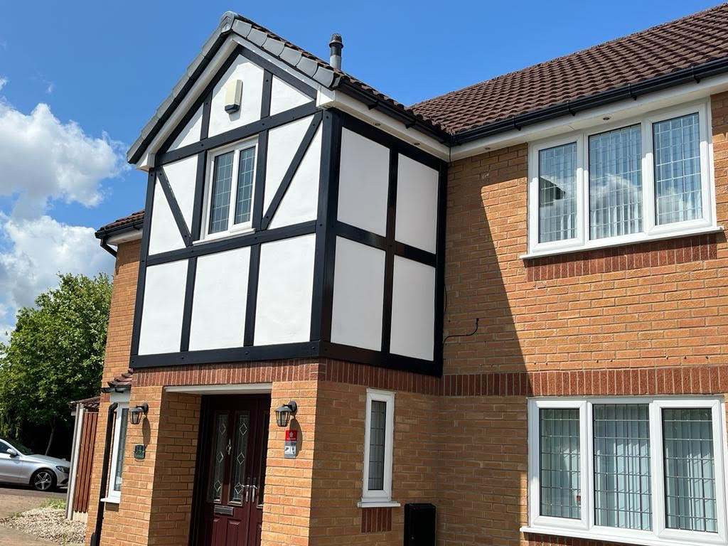 dlowedecorators's tweet photo. **Job Complete**

Another job completed by the team here at D.Lowe Decorators Ltd ✔

We recently completed the external decoration works for a customer in Prestwich. We completed the PVC wipe down, white masonry and the black satin on the timber which has given it a fresh look! https://t.co/sb8qHxGFaq