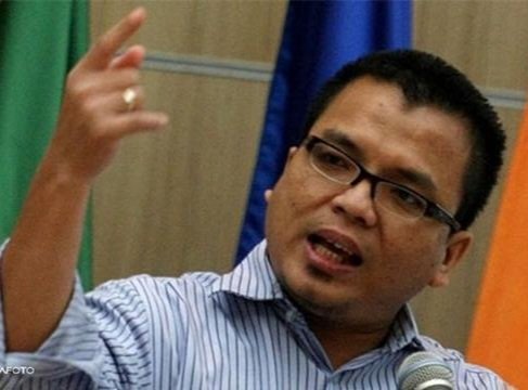 DoankWarto's tweet photo. Menurut kalian apa persamaan kedua orang ini ? https://t.co/g9qBlLdZUW