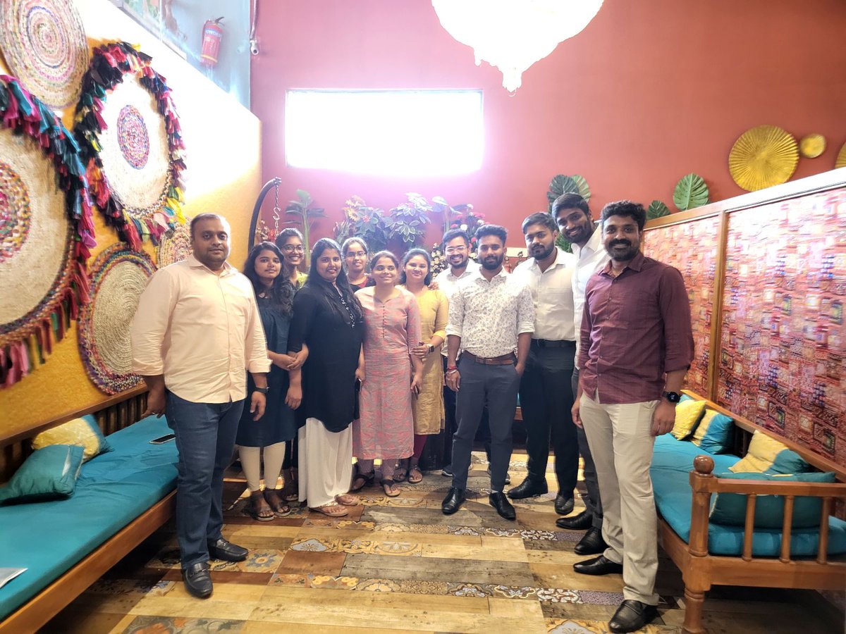 Celebrating Hearing Solutions' Digital Marketing Milestone!

#DigitalMarketing #teamlunch #hearingsolutions #corporatelife #celebrations  
#TEAMSTALLION