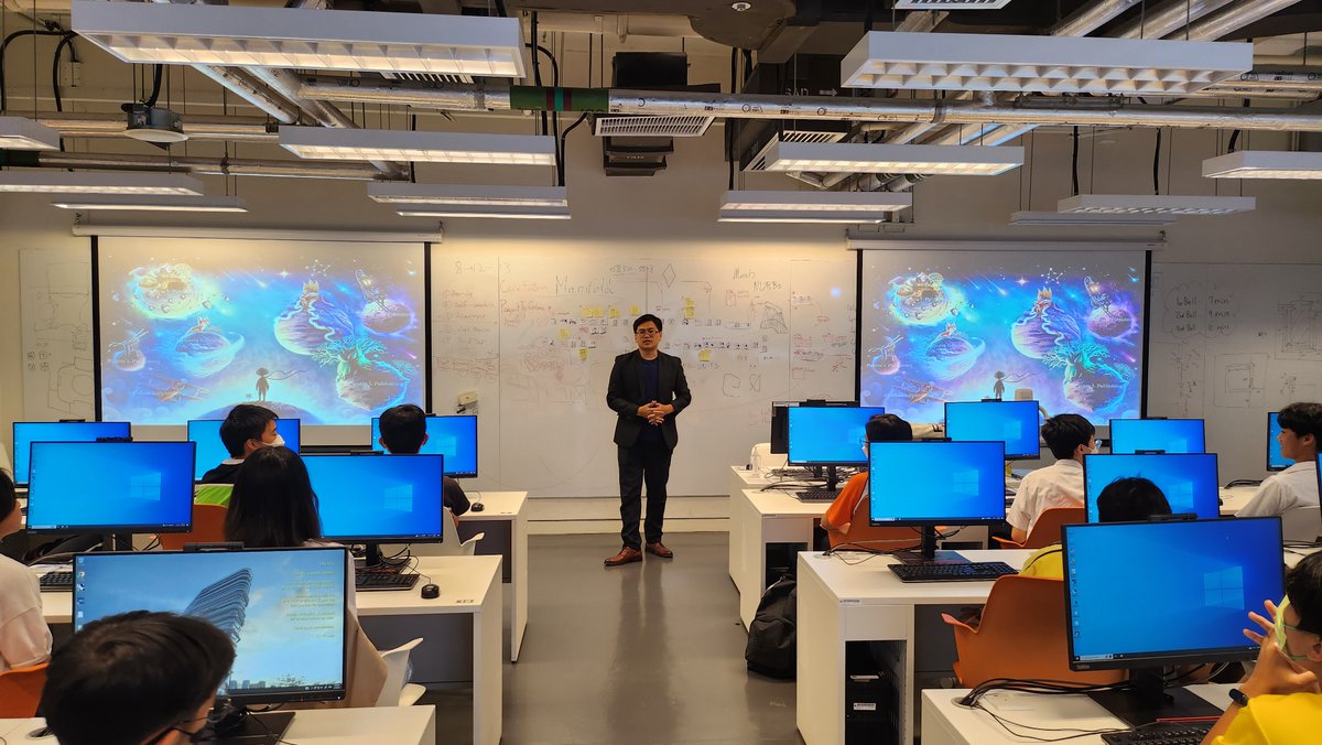 Pivotsch's tweet photo. We have joined forces with the Regional Crime Prevention Kowloon East Region, Prof Sky Lo from the School of Design at @HongKongPolyU, @erichwong from @TheSandboxGame to learn about #metaverse &amp; #cybersecurity, students also use @VoxEdit to create avatar. https://t.co/tVBJ4qMEmI