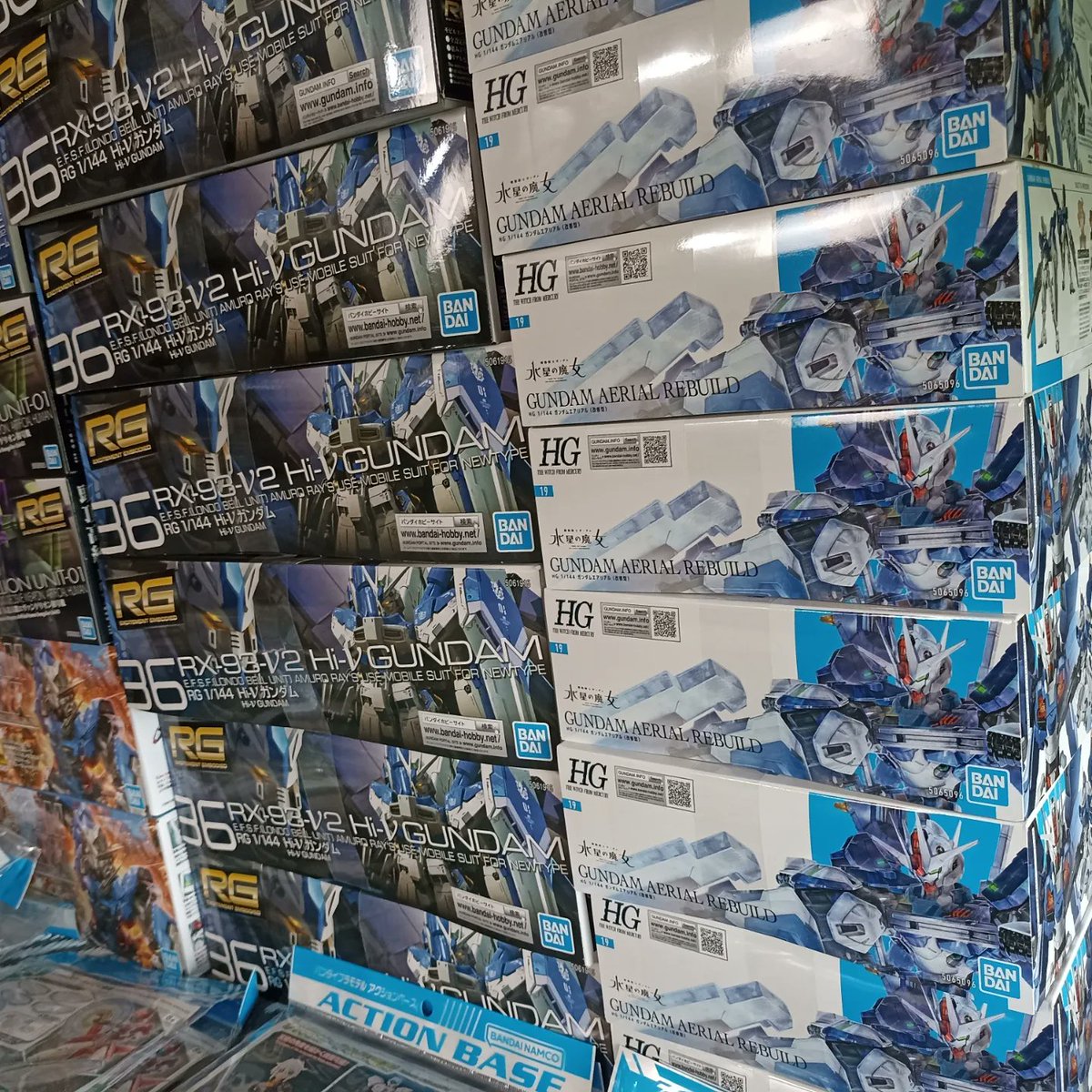 zincmecha's tweet photo. Dostawa ! To oczywiście nie koniec ale dużo modeli z g-witch i nie tylko wjeżdża dziś na stronę ( za godzinę - dwie powinno wszystko już być dostępne do zamówienia ;) ) w tym Hg aERIal Rebuild ;) ;)
#zincmecha #gunpla #gundam https://t.co/9TPq9gEjRW