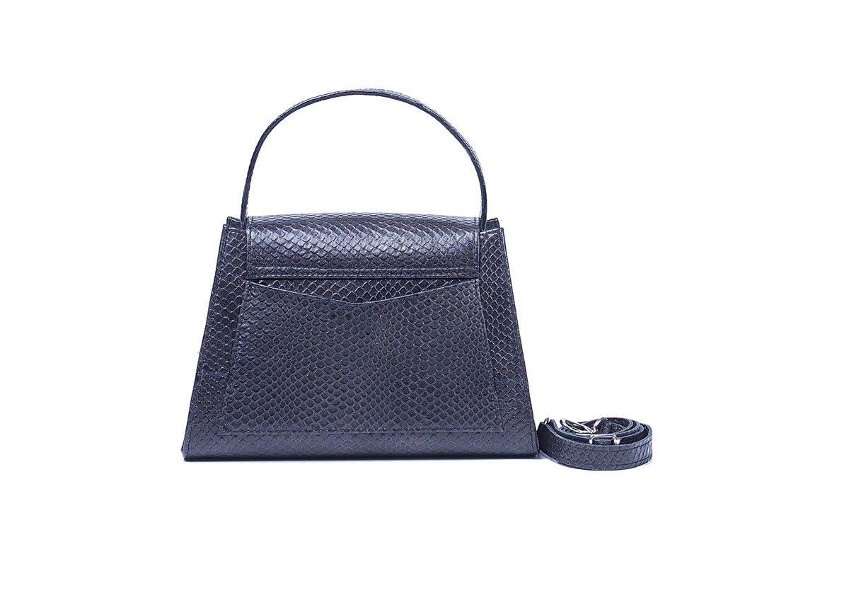 Introducing our Ese Hobo in 3 colors: Hunter Green, Sky Blue and Charcoal Grey. Available on our website. 

If you’re a first time shopper on our website, you’ll get 10% off using code WELCOME10! 

#EseHobo #MarteEgele