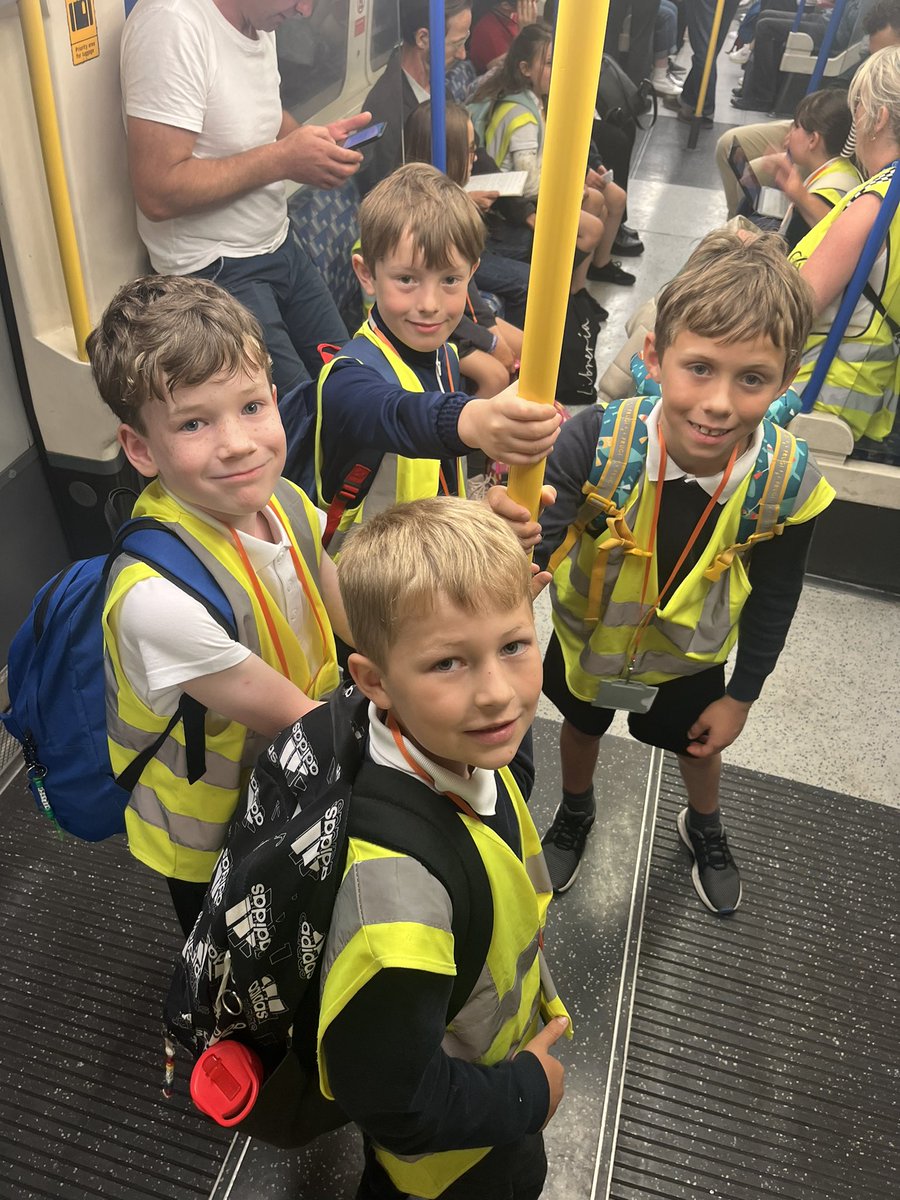 BPSHull's tweet photo. We have safely arrived at Kingβs cross and navigated the underground l. Excellent map reading skills on display.
#BPSAspirationcurriculum #BPSGeography https://t.co/QkrHBYEjTQ