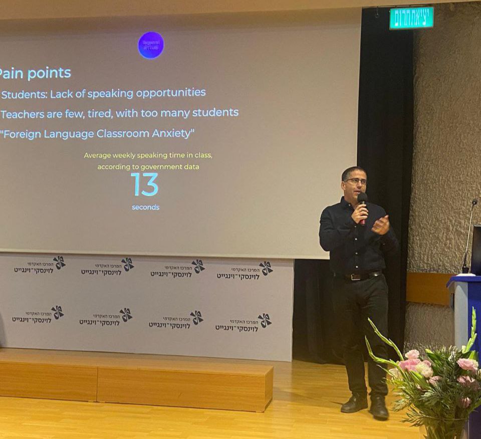 Beyond Virtual tweet media