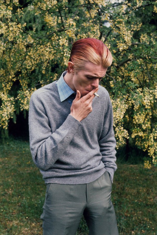 RealEmirHan's tweet photo. David Bowie, 1976 https://t.co/dgOiTvCqRO