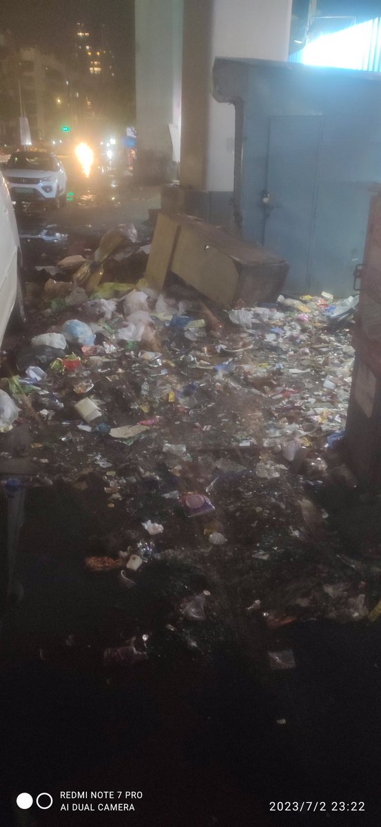 INDRADE73401515's tweet photo. Kindly Remove This Garbage From Road Side At Oshiwara Next To Adarsh Bar Jogeshwari West Spreading Smell And Germs Which Is Harmful For Public 
@mybmchealth @mybmc @mybmcWardKE https://t.co/khK9Z72ZyV