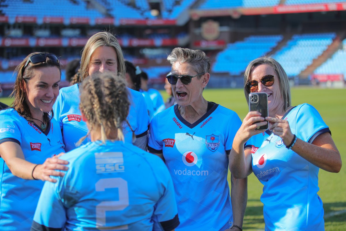 Fans, Family and Friends 

We wouldn't do this without you 👊

#TrueToTheBlue #WomensRugby #FansForLife