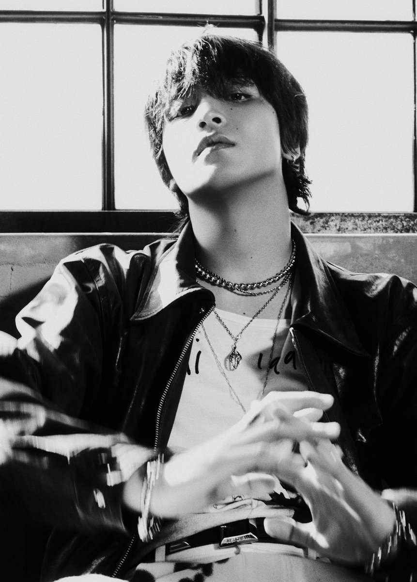 이게 둘 다 락스탄데
활동 무대가 다를거같음
<< 얘는 ㄹㅇ 영국 뒷골목 … 이런거면
                            얘는 홍대 뒷골목같음>>