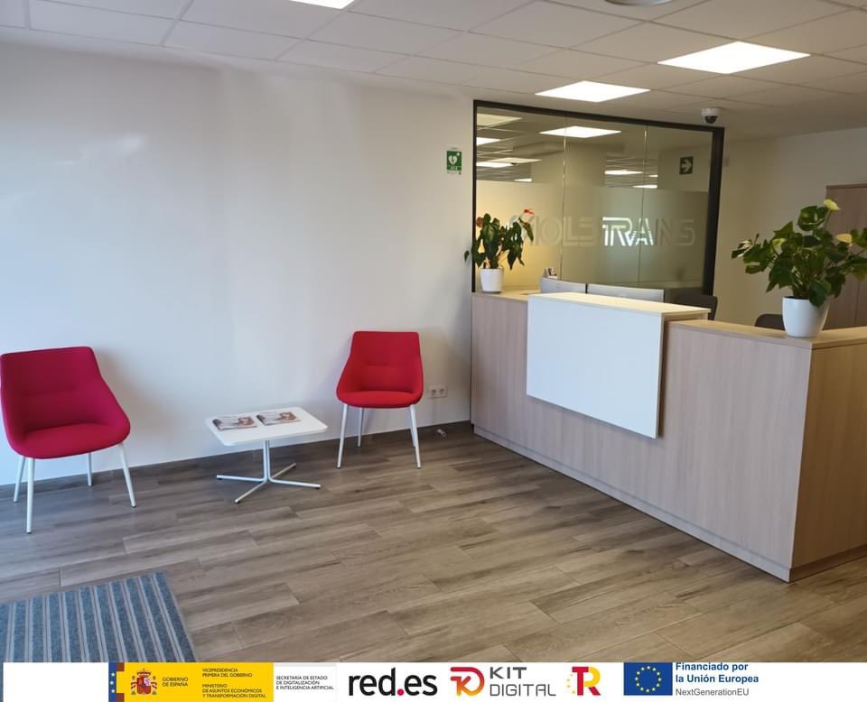 ImpactoValencia's tweet photo. Grupo Moldtrans, empresa de transporte, con más de 40 años de experiencia, ha confiado en nosotros el equipamiento de sus nuevas instalaciones operativas situadas en Massamagrell (Valencia).
#mobiliariodeoficina #proyectosamedida #impactodiseño #impactovalencia https://t.co/DO1ITd6N6Y