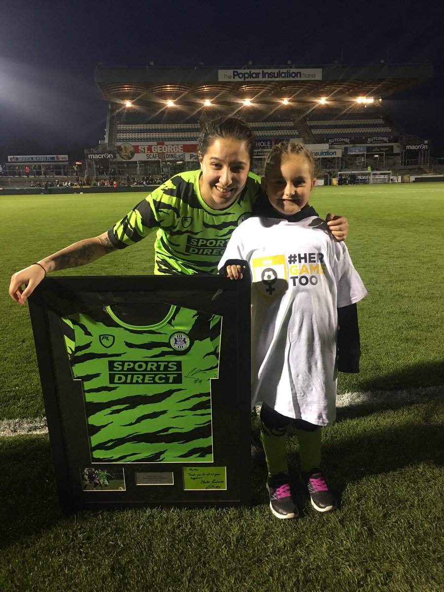 rach_twinning's tweet photo. Miss these moments! @charlieamyrowly come back home to @FGRFC_Women where you belong! You are fgr through and through, the hardest working and most committed person Iโve met! And @Marthamoofgr misses watching you play so much ๐ https://t.co/pNChVZ3iwl
