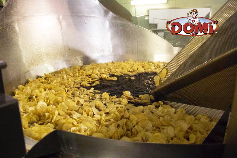 PatatasDomi's tweet photo. Nadie como él a la hora de preparar nuestras #patatasfritas 😎.

Conocedor de los secretos, domina a la perfección la técnica para obtener unas patatas fritas crujientes, que las hacen únicas.

Domi, Maestro patatero de @PatatasDomi , un verdadero héroe gastronómico. 🥔👨‍🍳 https://t.co/nefQvQAiHO