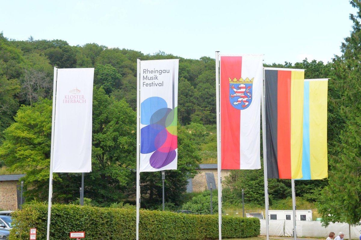 ambrareda's tweet image. L'@Sinfonica_mi  atterra sulle rive del Reno, per il Rheingau Musik Festival. Sotto la guida di Claus Peter Flor, il 6 luglio  il Requiem di Verdi nella suggestiva abbazia di Eberbach, e Venerdì 7 luglio all'interno del bel Parco Termale di Wiesbaden, un grande Gala Operistico.