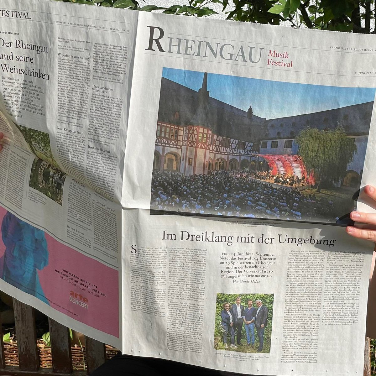 ambrareda's tweet image. L'@Sinfonica_mi  atterra sulle rive del Reno, per il Rheingau Musik Festival. Sotto la guida di Claus Peter Flor, il 6 luglio  il Requiem di Verdi nella suggestiva abbazia di Eberbach, e Venerdì 7 luglio all'interno del bel Parco Termale di Wiesbaden, un grande Gala Operistico.