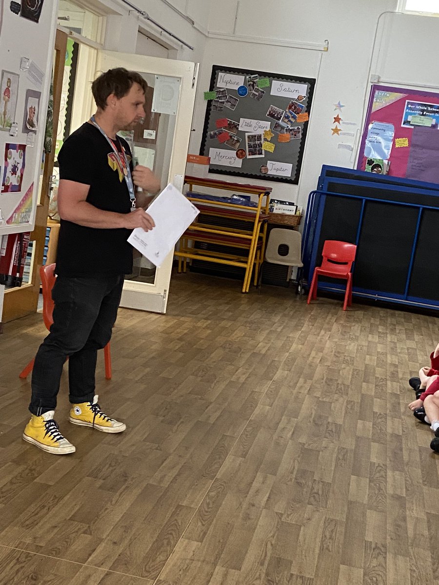 We had a fab visit from Sam at Bude library to launch Ready, Set, Read for the Summer Reading Challenge. We have seen a flurry of children visiting the library, signing up and reignited enthusiasm for reading. #readingforpleasure #locallibrary #lovereading 📚