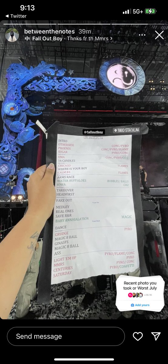 linernotesxo's tweet image. STOPPPP NO WAY WAS AMERICAS SUITEHEARTS WRITTEN AS ASS ON THE SETLIST LAST NIGHT BYEEEEEE