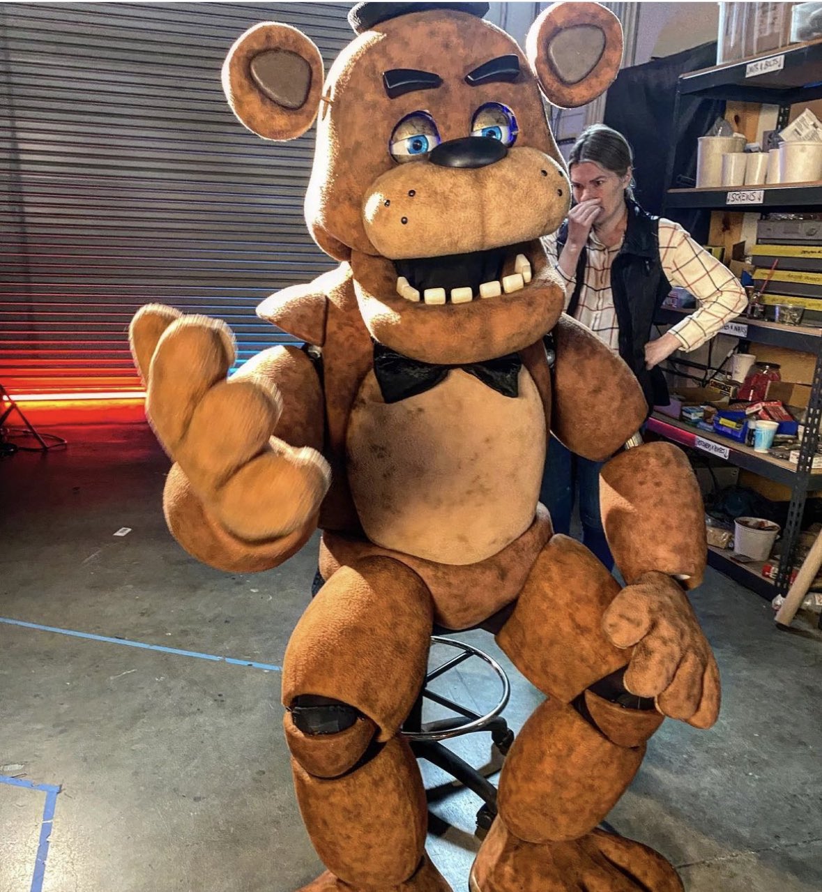 Fotos de Five Nights at Freddy's revelam bastidores de Freddy