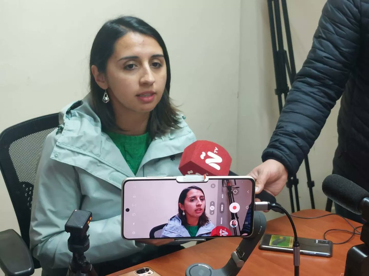 🎙En Punto de Prensa con  <a href="/Discusionradio/">Radio La Discusión</a> <a href="/cronicachillan_/">Carlos Ilabaca</a> <a href="/radioisadorafm/">RADIO ISADORA</a> <a href="/ElSembrador1047/">El Sembrador 🌐</a> <a href="/ChillanOnline/">ChillanOnline</a> Seremi <a href="/MartitaCarvaj/">Marta Carvajal</a> entregó nuevo balance  de la Ficha #FIBE en #Ñuble y se refiere al #BonoDeRecuperación que comienzan a recibir mas de 491 hogares en 1era nómina.