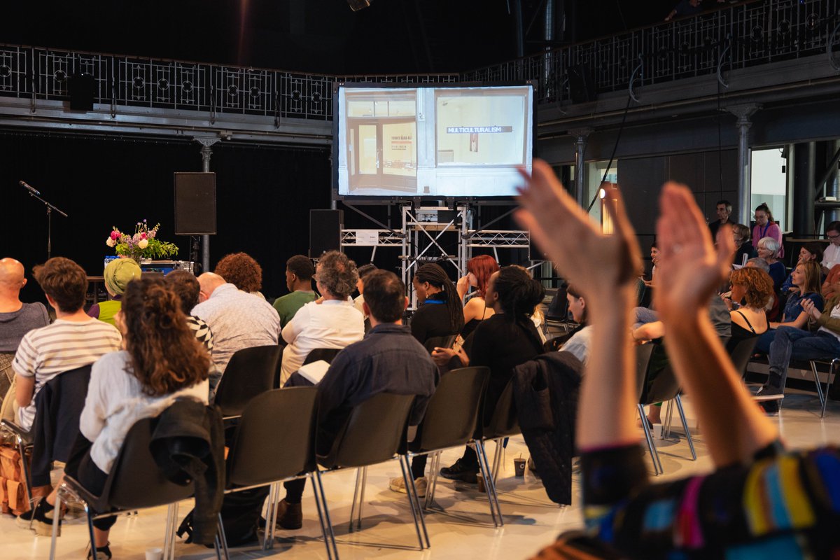 MolenbeekforBXL's tweet photo. ❤️ Kudos aan onze vele bijdragers, deelnemers, partners en medewerkers om de #Brussels2030 #SummerAssembly echt onvergetelijk te maken. 
🙌 Geïnspireerd en boordevol ideeën, kijken we ernaar uit om samen verder te bouwen aan #Brussel als culturele hoofdstad van #Europa in 2030! https://t.co/7grN2jZkQB