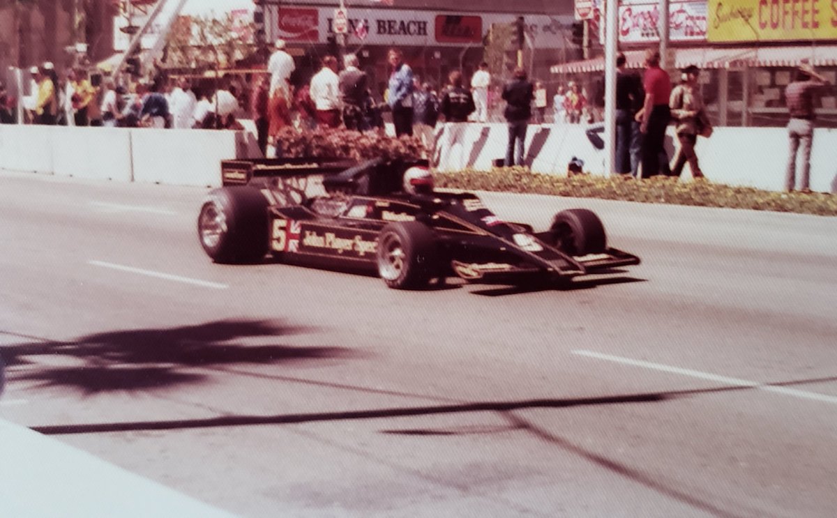 @jlcooke99 @HDufus @MarioAndretti @FollowAndretti @JarettAndretti @MarcoAndretti @mjbyers333 @neetally @AlfonsoCano_ @paulpunter @novacuo @antoari12 @Cosito1Horacio @jim_knipe At the 1977 USGP in Long Beach, California. Race Winner.