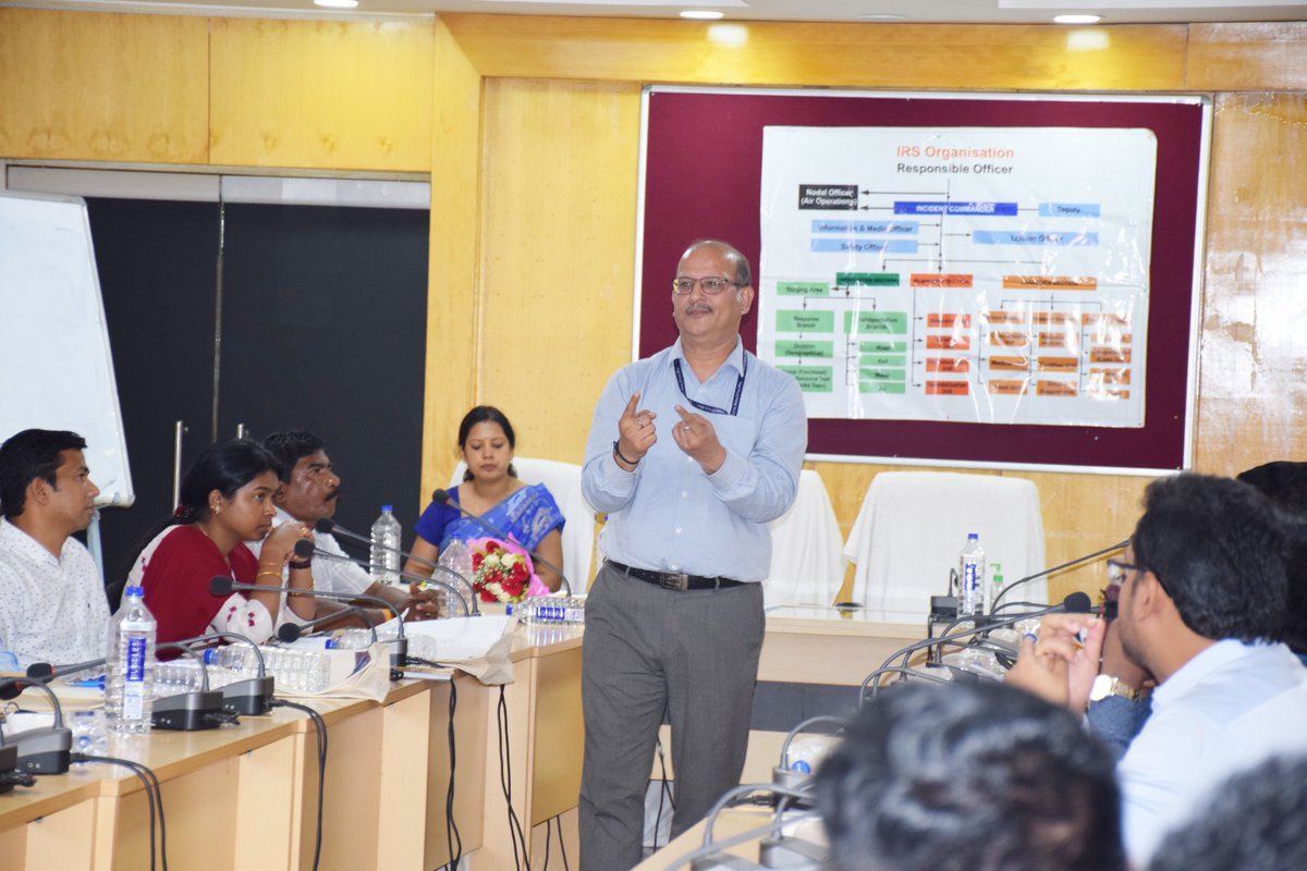 osdmaodisha's tweet photo. 4 days training programme on #IncidentResponseSystem is being conducted from 3/7/23 to 6/7/23 at SIRD & PR, Bhubaneswar. This collaborative effort with @NIDM aims to empower District Emergency Officers, BDOs, and Tahsildars on handling disasters.
#OdishaCares #ResilientOdisha #IRS