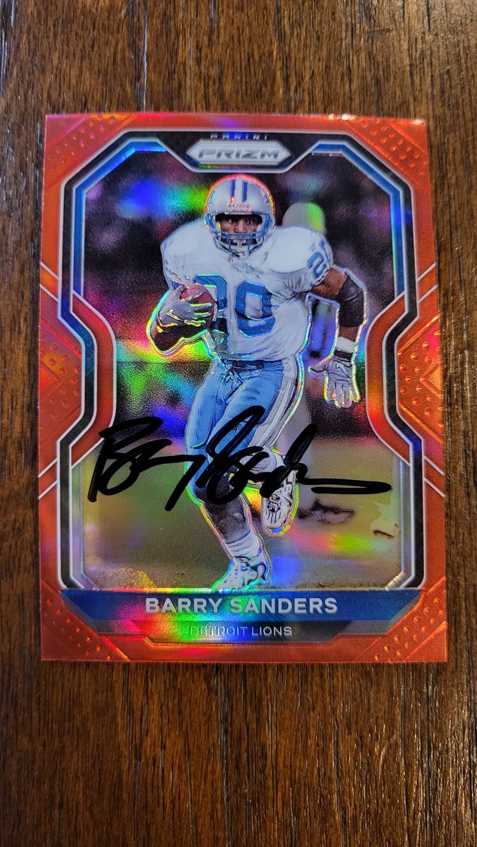 BarrySanders's tweet photo. Time for another #SandersSponsors #Giveaway - For a shot to win this special @PaniniAmerica #Prizm    card. Follow me &amp; Retweet with the @Lions game you are looking forward to the most this season and why.  @NFL @NFLPA @PaniniAmerica #win #freestuff https://t.co/NOp2qVAsvr