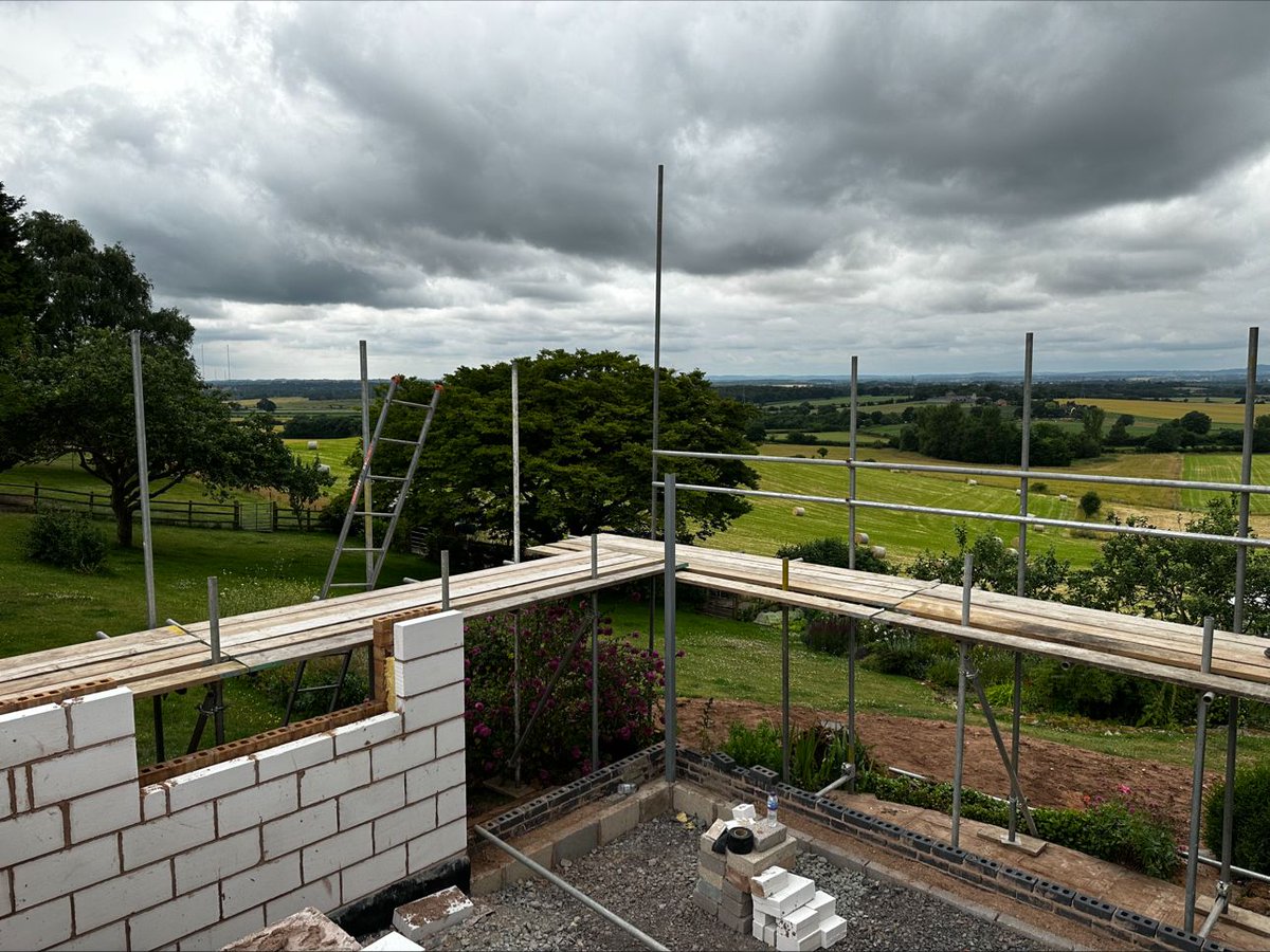 GorillaScaffold's tweet photo. Lovely view for one of our gangs on site today.

#scaffolding #scaffoldingservices #domestic #westmidlands https://t.co/pbfesa40qI
