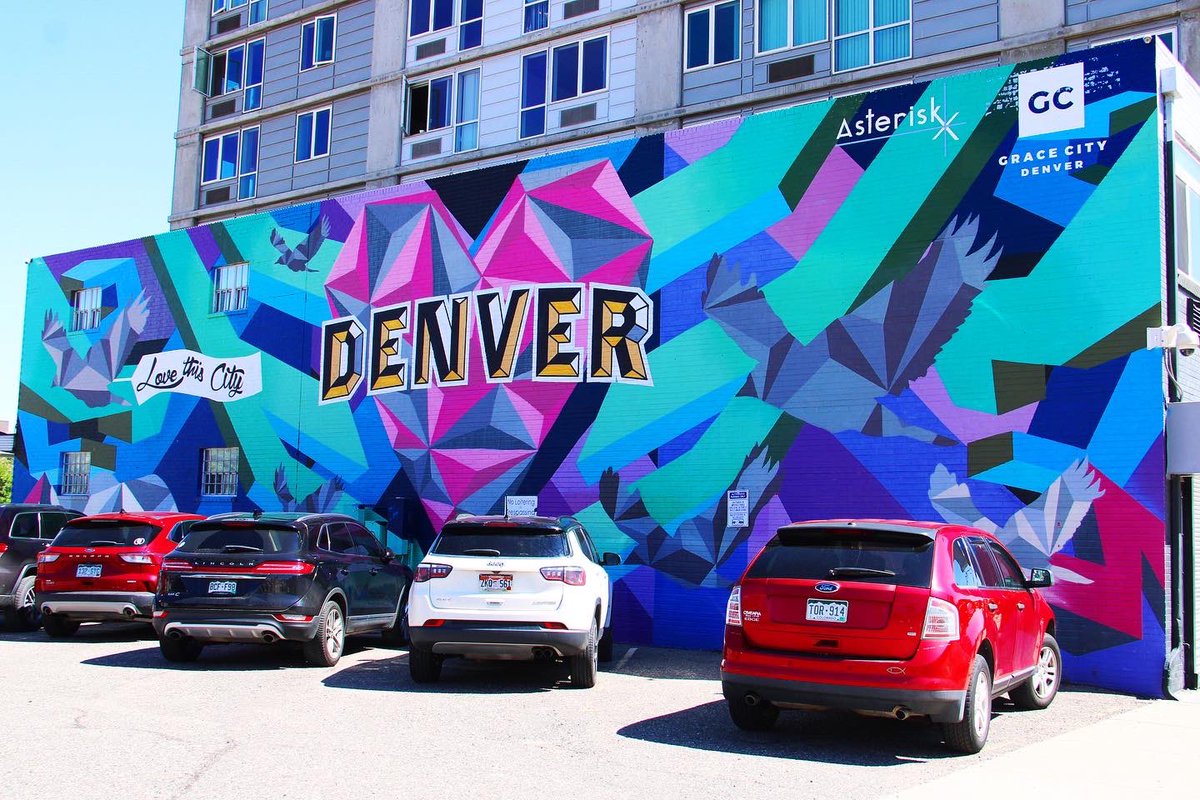 br_webb's tweet image. Be bold, be daring, be different.

🎨 @DenverGraffiti 
📍 @visitdenver 

#HomoCultureTour #VisitDenver #DenverGraffitiTour #DenverGraffiti #murals #streetart