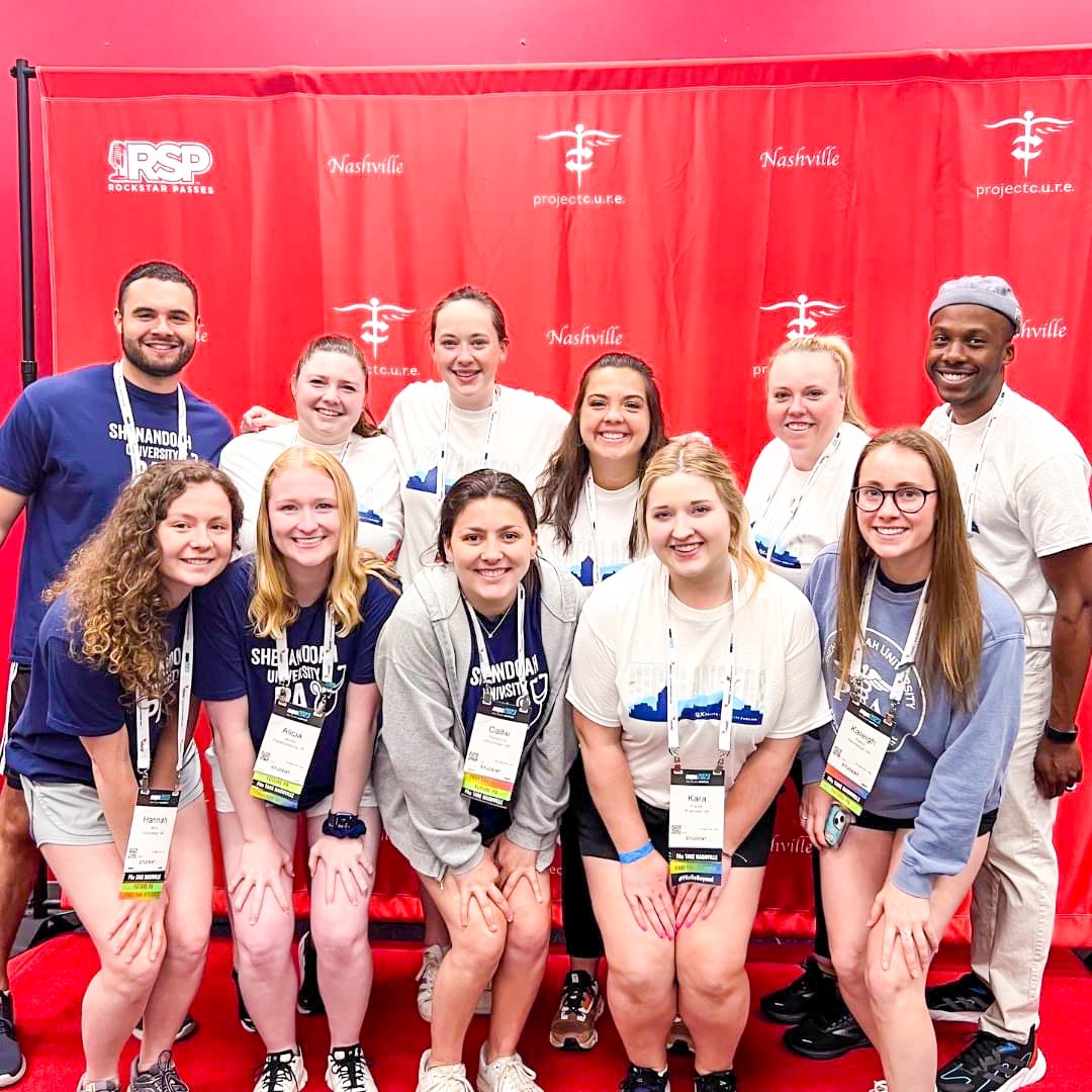 projectcure's tweet photo. Thanks to these PA #students who took time during @AAPAorg’s #aapa23 to volunteer with #ProjectCURE #Nahsville! Sorting and packing medical supplies, students assisted with shipments that will be sent abroad to Ukraine, Burundi, and Malawi, among others. 

#PAsGoBeyond https://t.co/5gnVf8nkwd