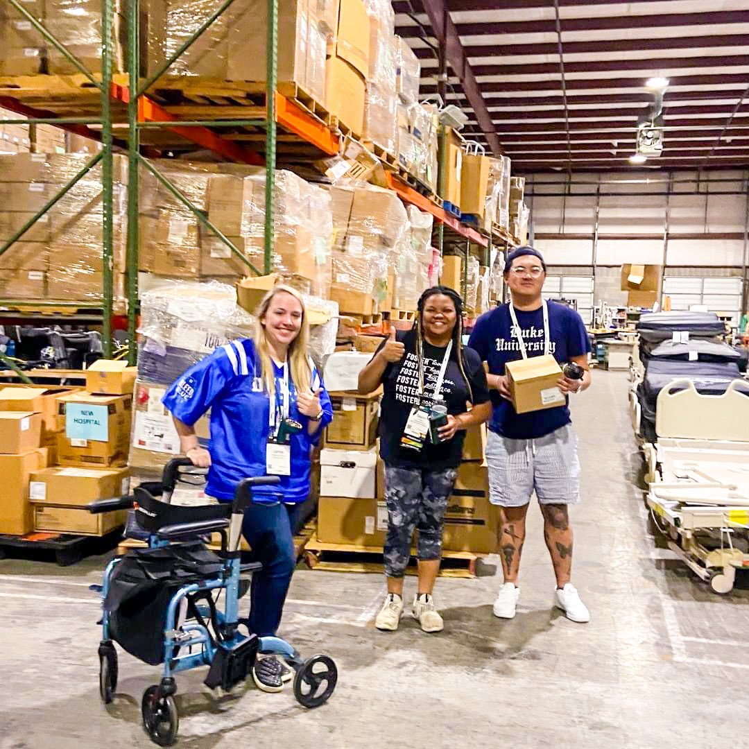 projectcure's tweet photo. Thanks to these PA #students who took time during @AAPAorg’s #aapa23 to volunteer with #ProjectCURE #Nahsville! Sorting and packing medical supplies, students assisted with shipments that will be sent abroad to Ukraine, Burundi, and Malawi, among others. 

#PAsGoBeyond https://t.co/5gnVf8nkwd