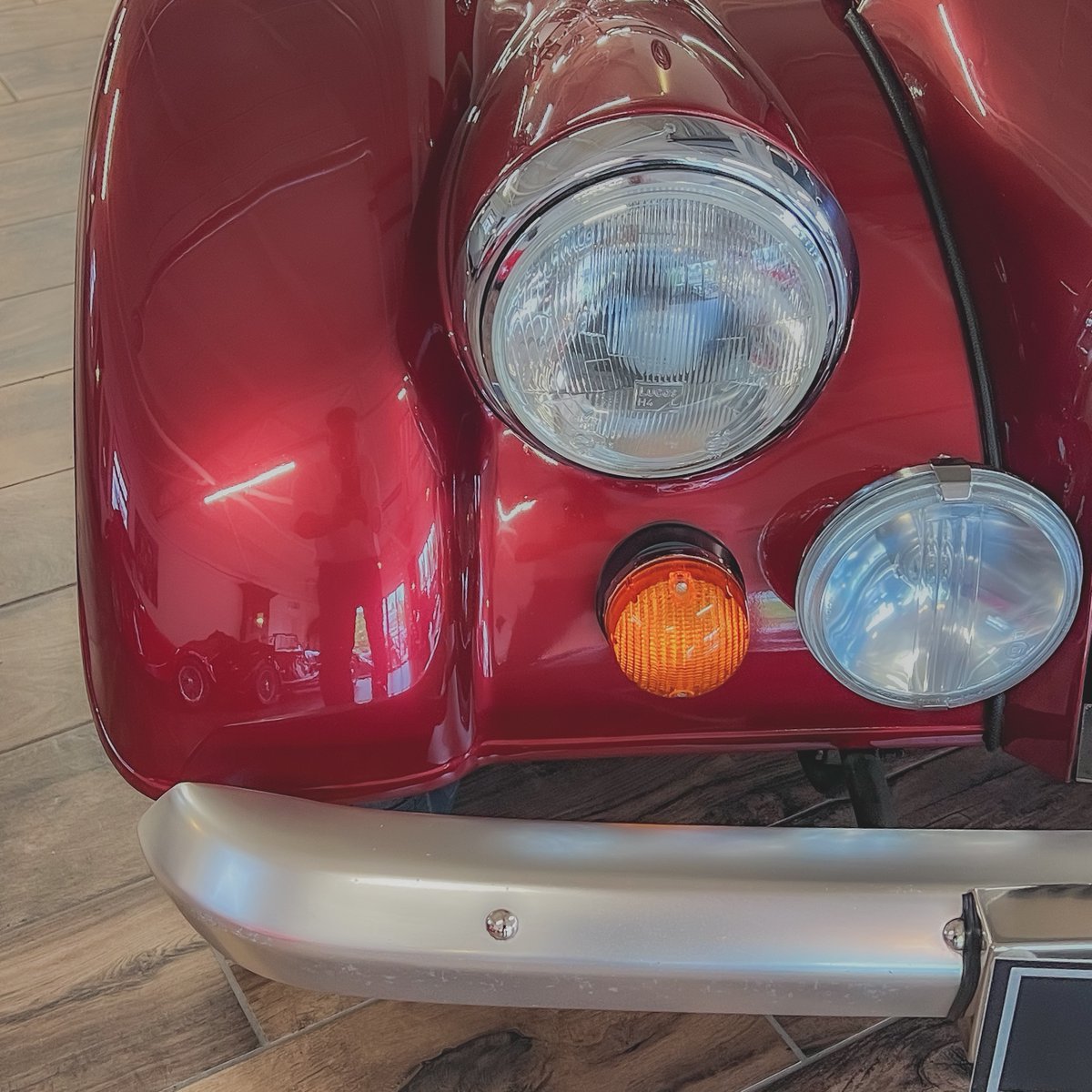 Morgan 4/4 LOW LINE, just added to our website! All the details and more images are available, just click the link! 

krazyhorse.co.uk/collections/cu…