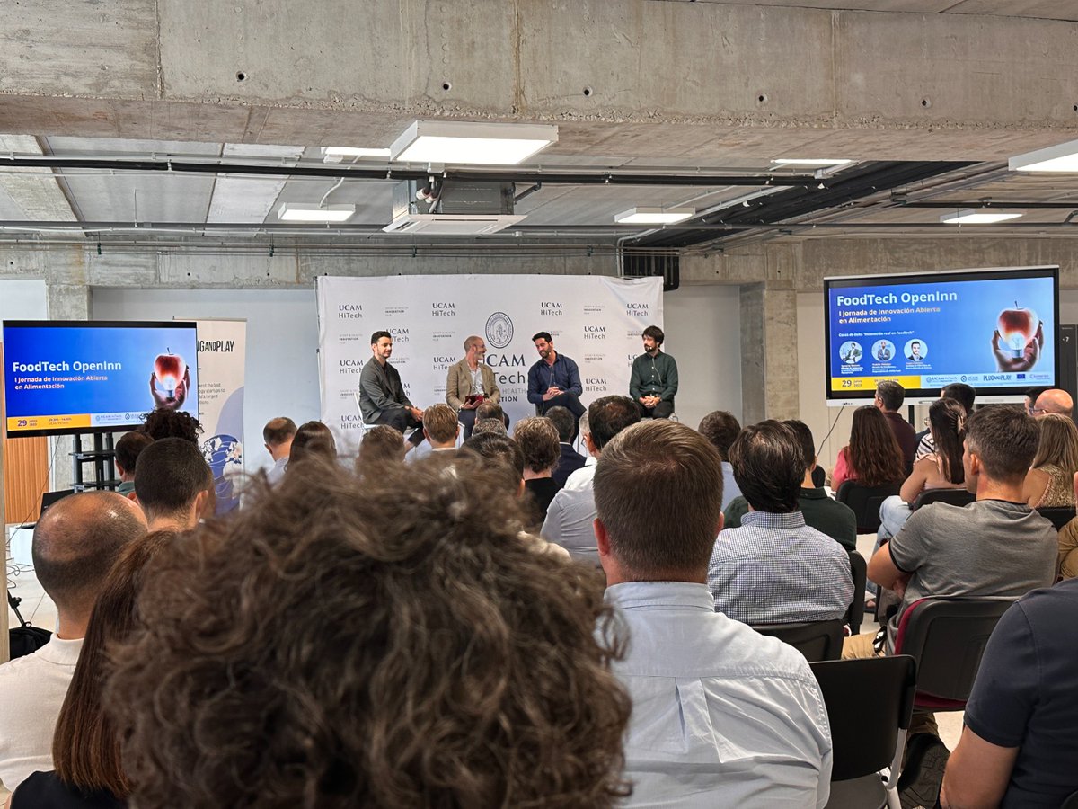 NacionInnovatv's tweet photo. Nuestro @ChemaNieto estuvo el pasado jueves, 29 de junio📆 presentando el FoodTech #OpenINN que se celebró en el hub de innovación de @UCAM impulsado por @HitechUCAM y @PlugandPlayES 📈
Fue un placer escuchar a los protagonistas del ecosistema #innovador, entre ellos Ignacio Bauset ( @aquaservice ), @RubenHidalgoas ( @CapsaVida ) Yago Campos ( Hijos de Rivera)👏