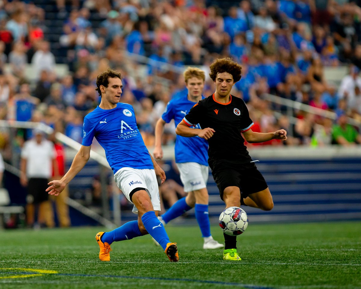 NPSLSoccer's tweet photo. #NPSL20 : @AnnapolisBlues Draw Crowd of 8,177 in 1-0 Win Over @nvufc in #NPSL action  
 
https://t.co/0H86cgqYMJ 

📸: @finchamphoto https://t.co/xOXLDstpdw
