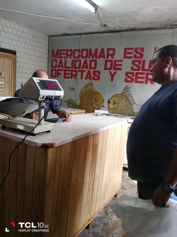 YhindraB's tweet photo. Nuevas ofertas en #Mariel
La Pesca de Cabañas oferta la venta de pescado congelado "Bonito" en la pescadería de "FLOGOLFO" en Mariel https://t.co/hHNg4quosA