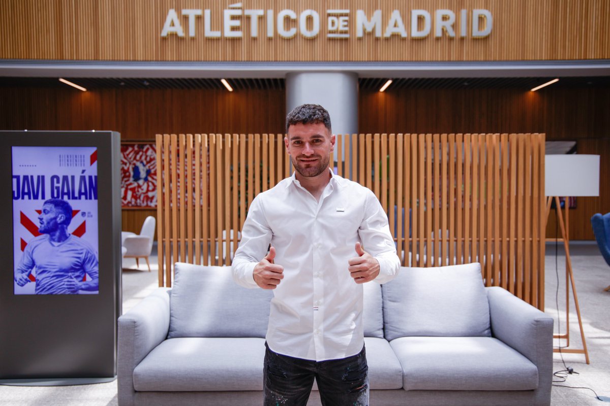 Atleti's tweet image. 🏟 Javi Galán ya conoce el Cívitas @Metropolitano, donde firmó su contrato con nuestra entidad 🖋️

🔴⚪ #BienvenidoJaviGalán