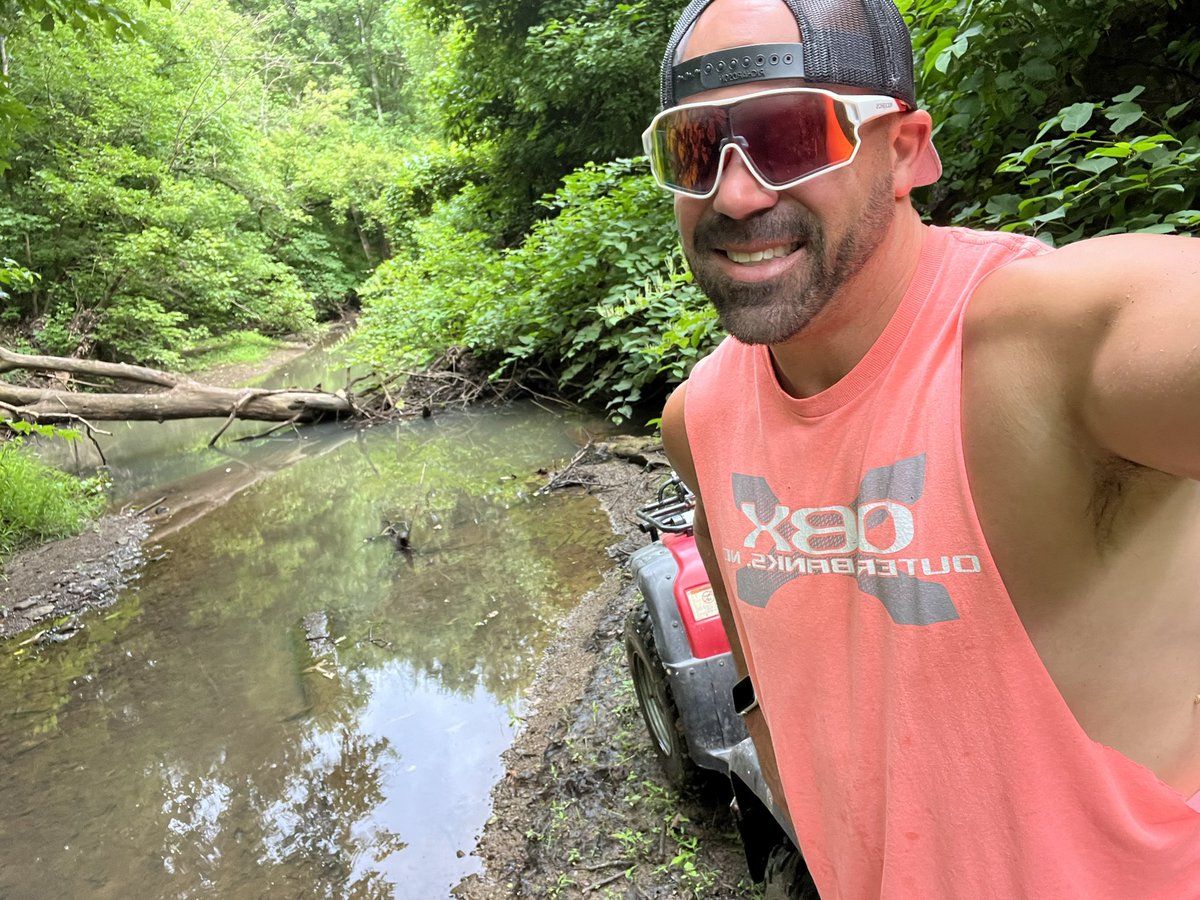 JamesAncion's tweet photo. #wetfeet #pocariver #muddywater #fishing #feet_lover #feetfethish #feetfinder #FeetPictures #feetpicsforsales https://t.co/TYsqoXbRA3