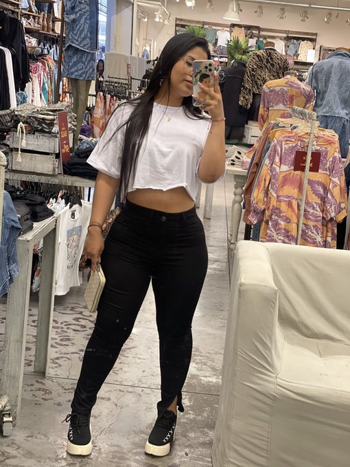 Feliz Mes de 4 de julio ✨ Ustedes tendr&iacute;an sexo en una tienda de 🧥? 🤭  Would you have sex in a clothing<a href="/tag/pokemon"class="tags"><span>#pokemon</span></a><a href="/tag/animeart"class="tags"><span>#animeart</span></a><a href="/tag/onlyfans"class="tags"><span>#onlyfans</span></a><a href="/tag/ahegao"class="tags"><span>#ahegao</span></a><a href="/tag/buyincontent"class="tags"><span>#buyincontent</span></a>